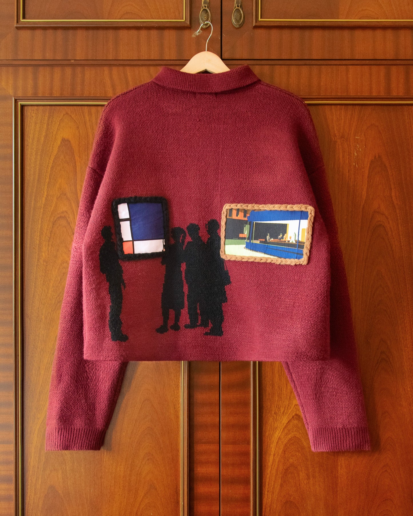 KNITTED GALLERY SWEATER IN BURGUNDY