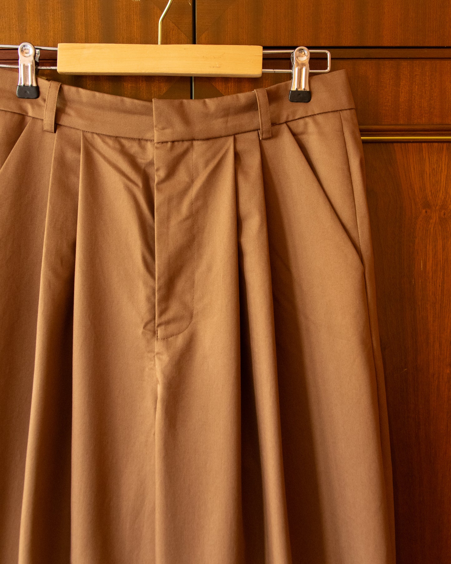 WIDE LEG CROWN TROUSERS IN BROWN