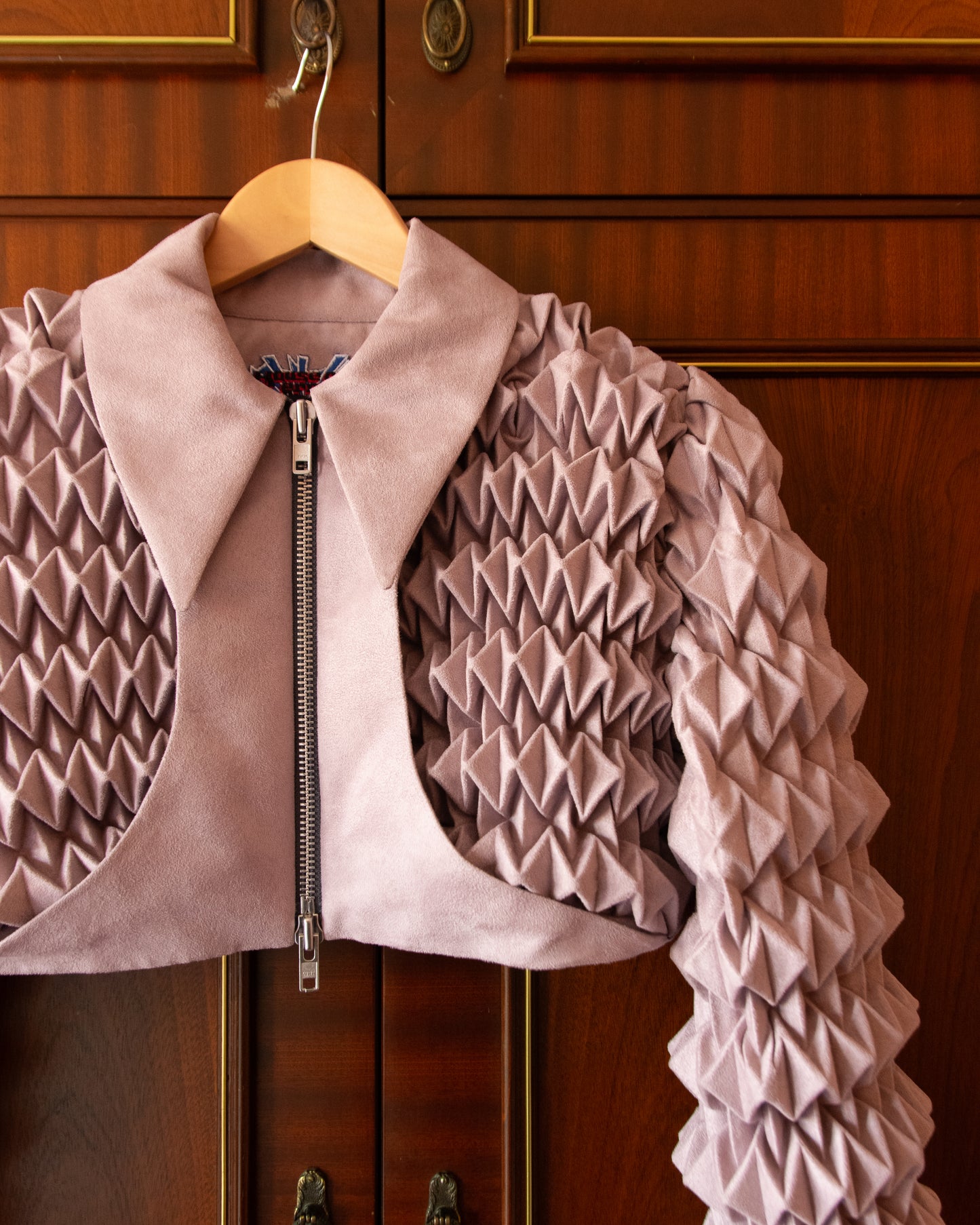 DIAMOND PLEAT JACKET