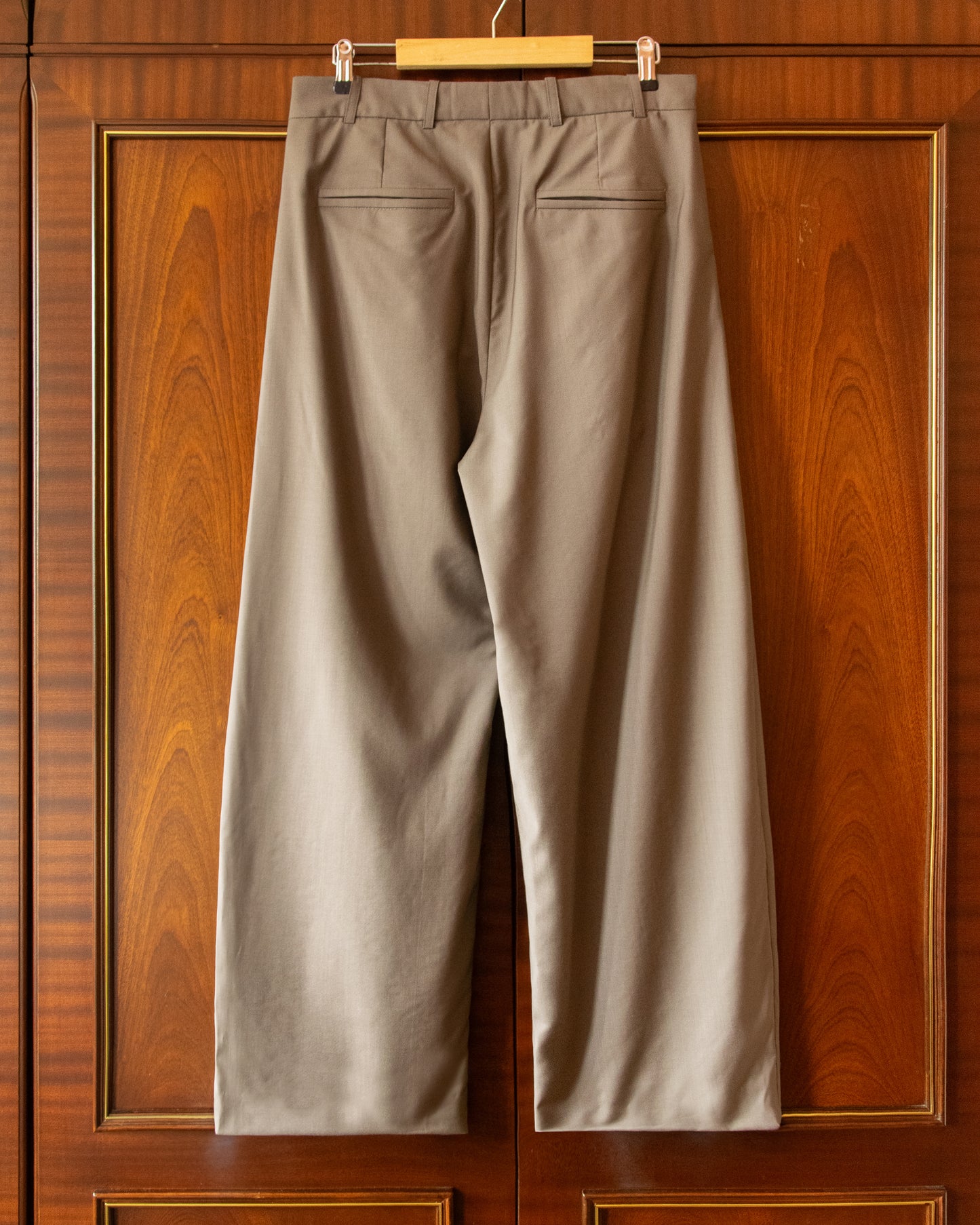 WOOL PLEATED GOLFER TROUSERS