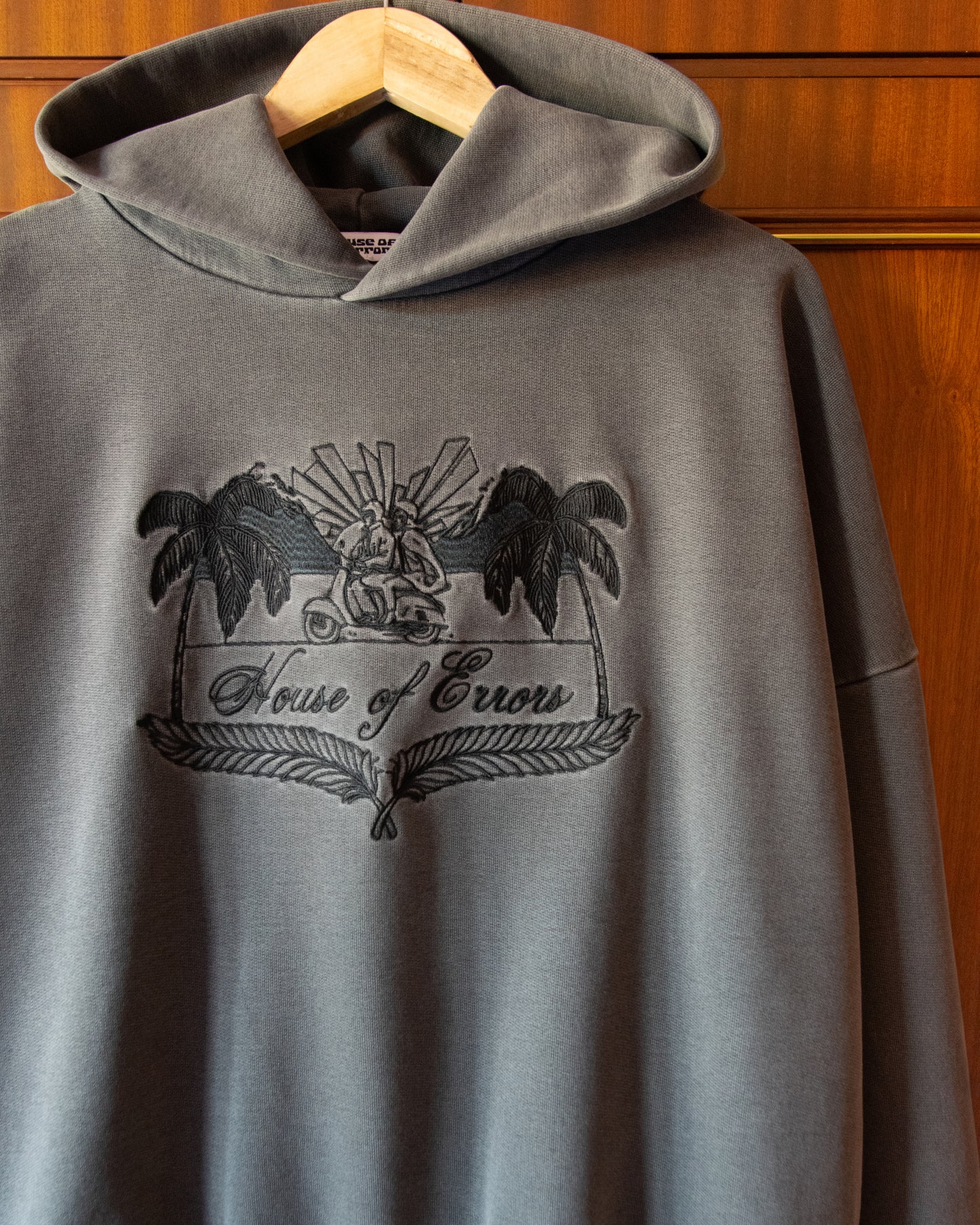 CREST HOODIE IN SABLE