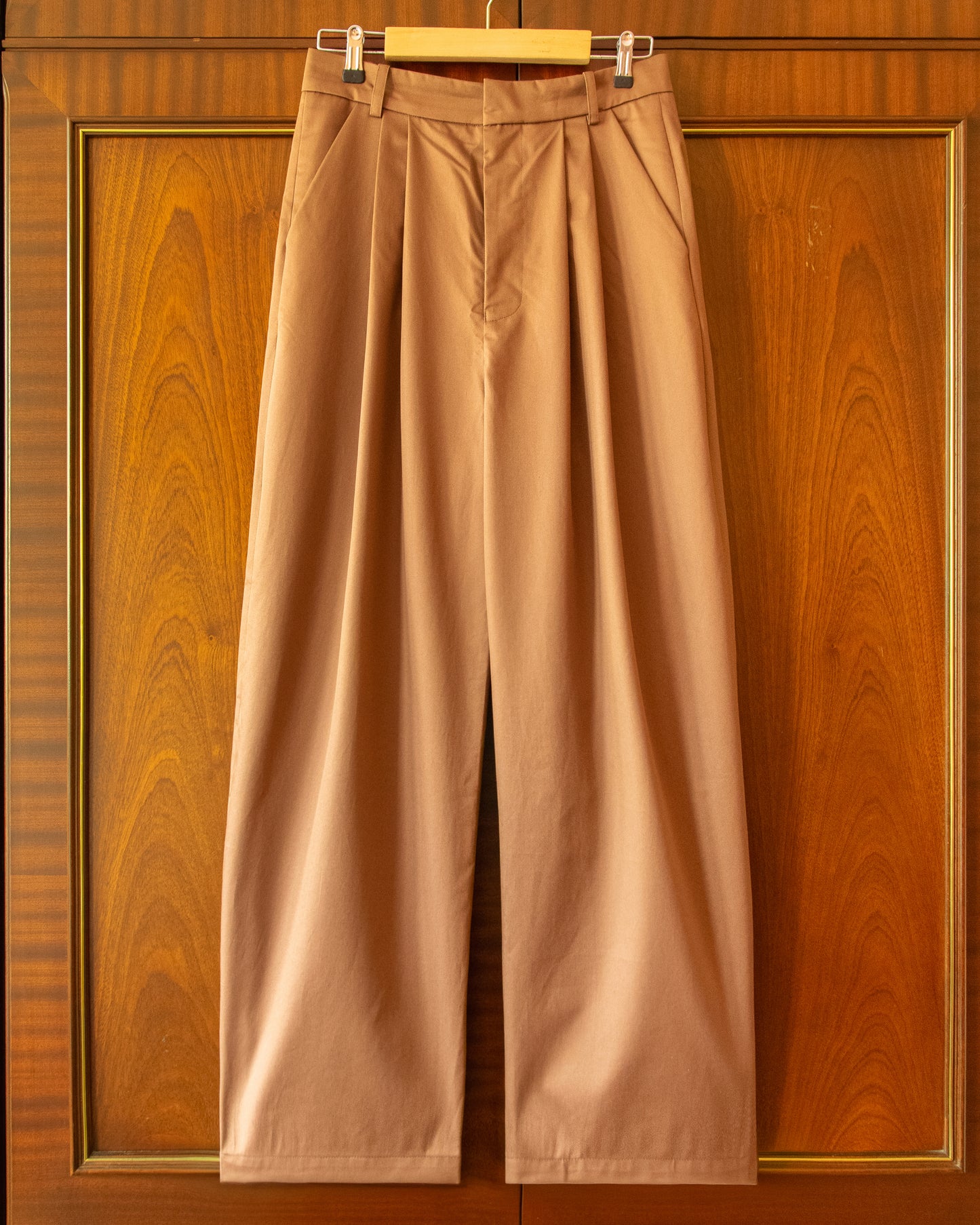 WIDE LEG CROWN TROUSERS IN BROWN