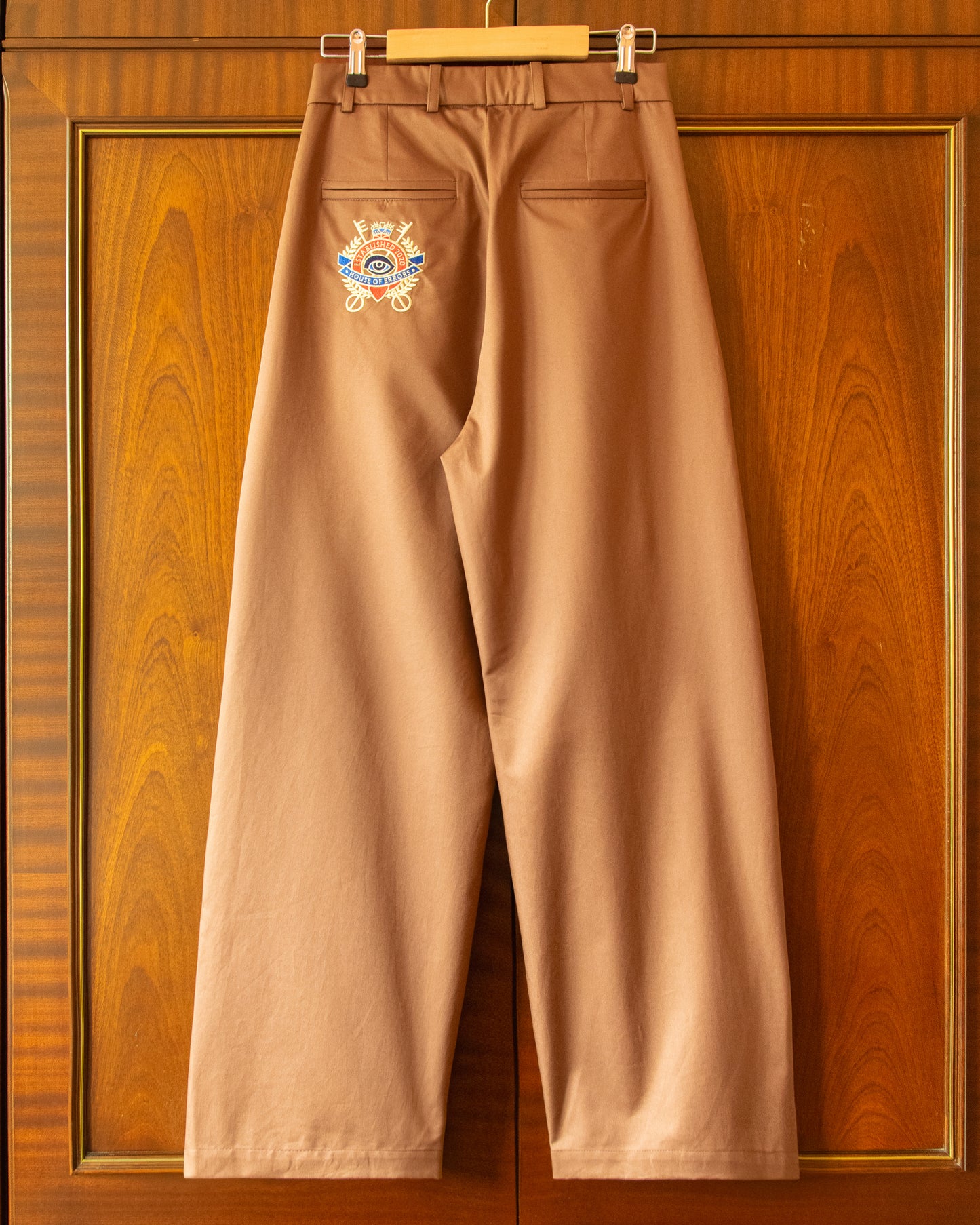 WIDE LEG CROWN TROUSERS IN BROWN