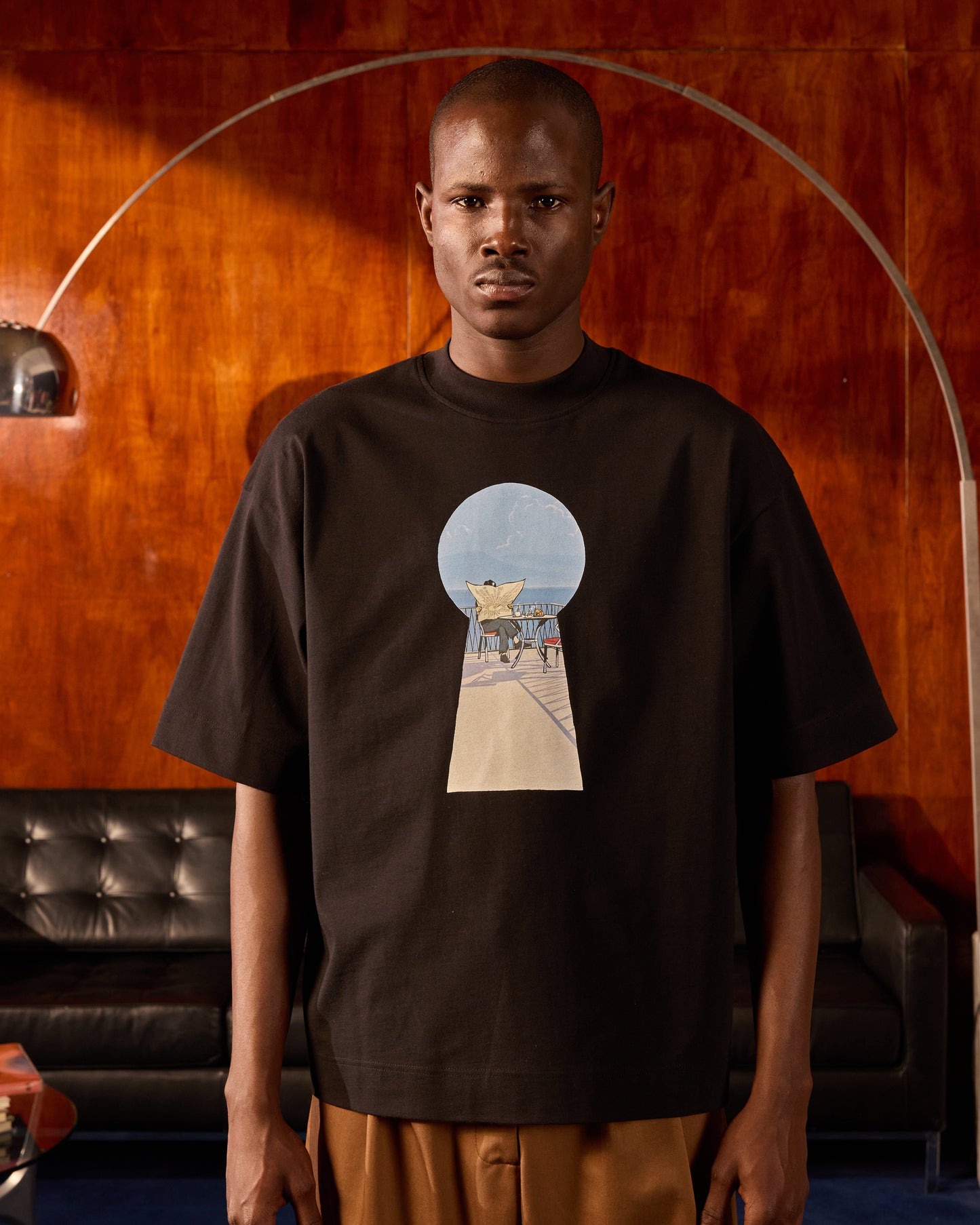 KEYHOLE HEAVYWEIGHT TEE IN BLACK