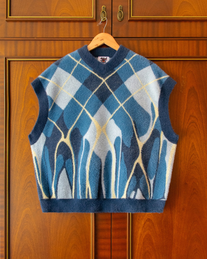 SHAGGY KNITTED SWEATER VEST