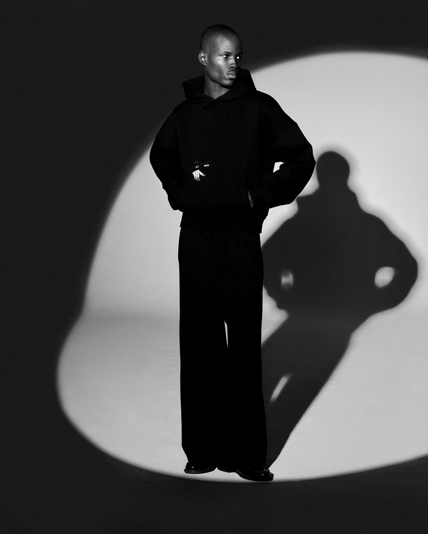 PLEATED JOGGERS IN BLACK