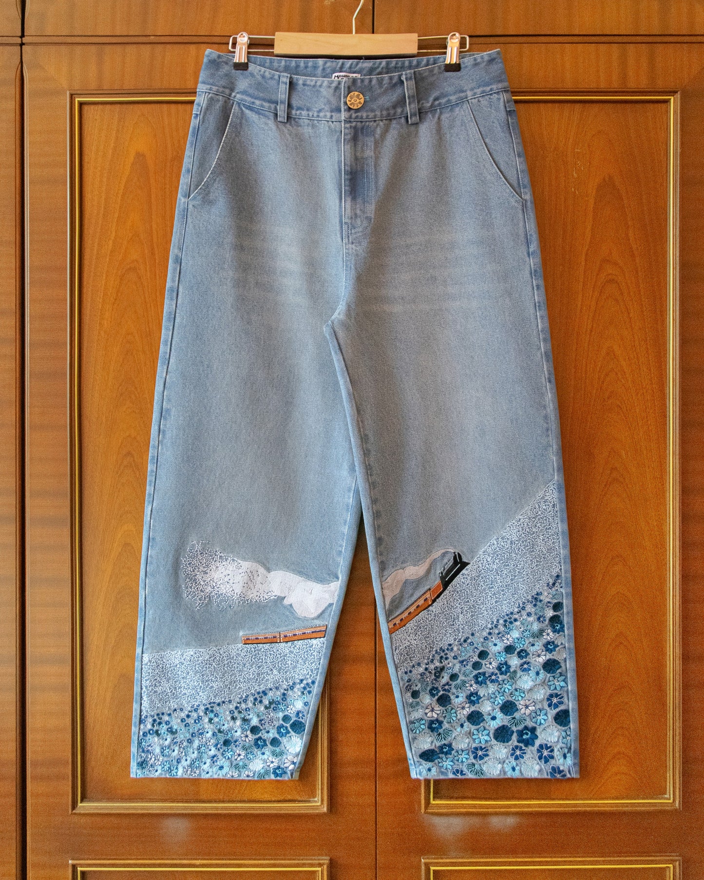 ERRORS EXPRESS EMBROIDERED JEANS