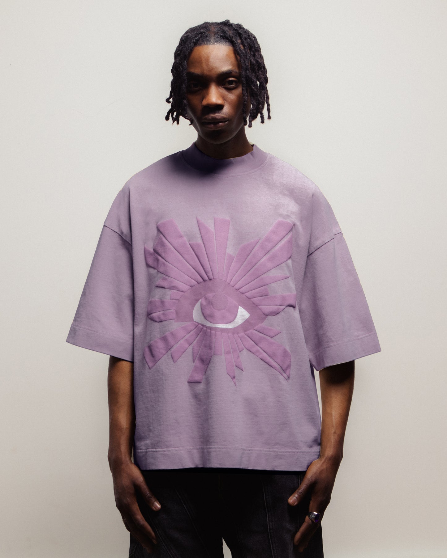 ALL-SEEING HEAVYWEIGHT TEE IN WISTERIA