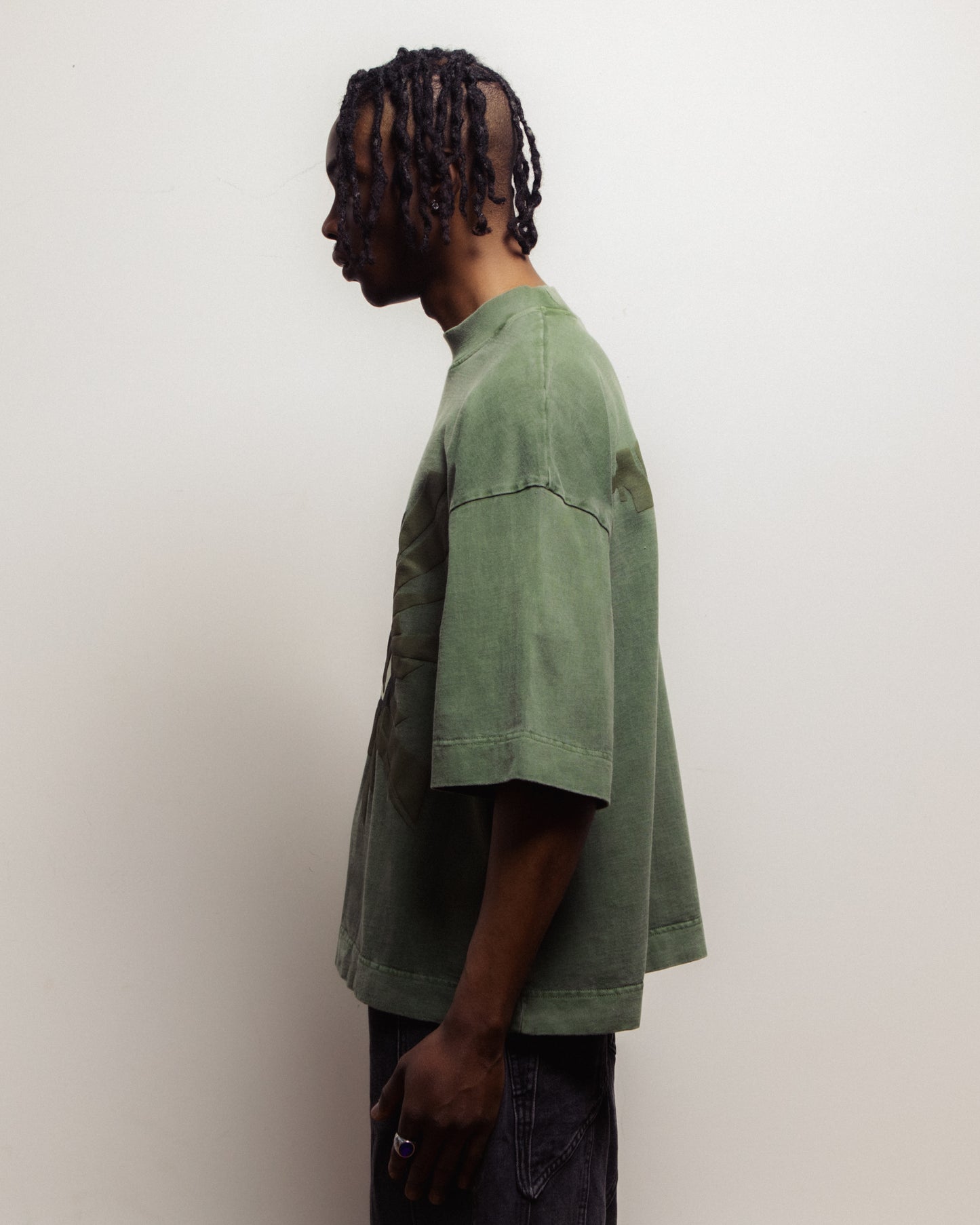 ALL-SEEING HEAVYWEIGHT TEE IN EMERALD