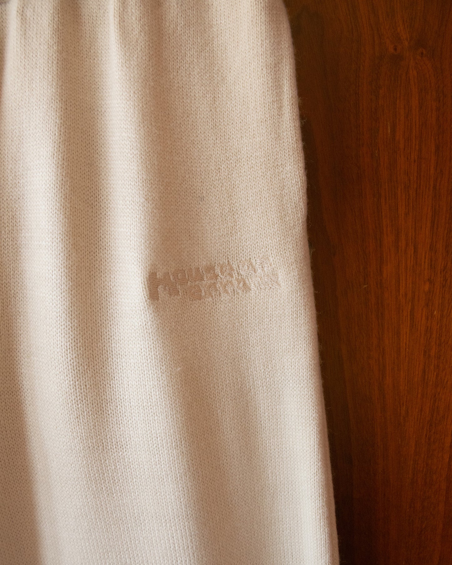 RELAXED KNITTED JOGGERS IN CREAM