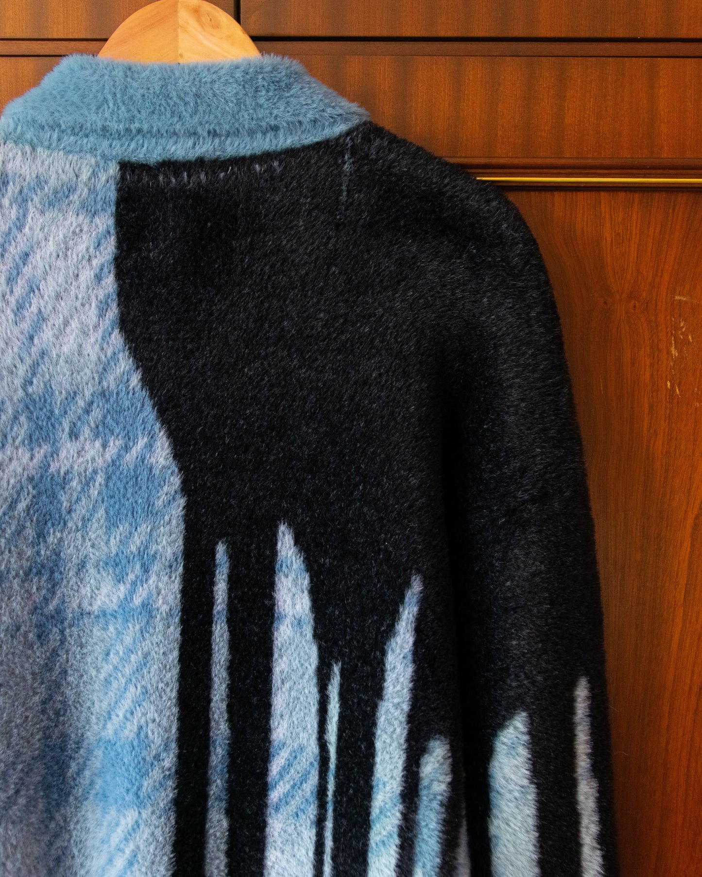 SHAGGY KNITTED CARDIGAN