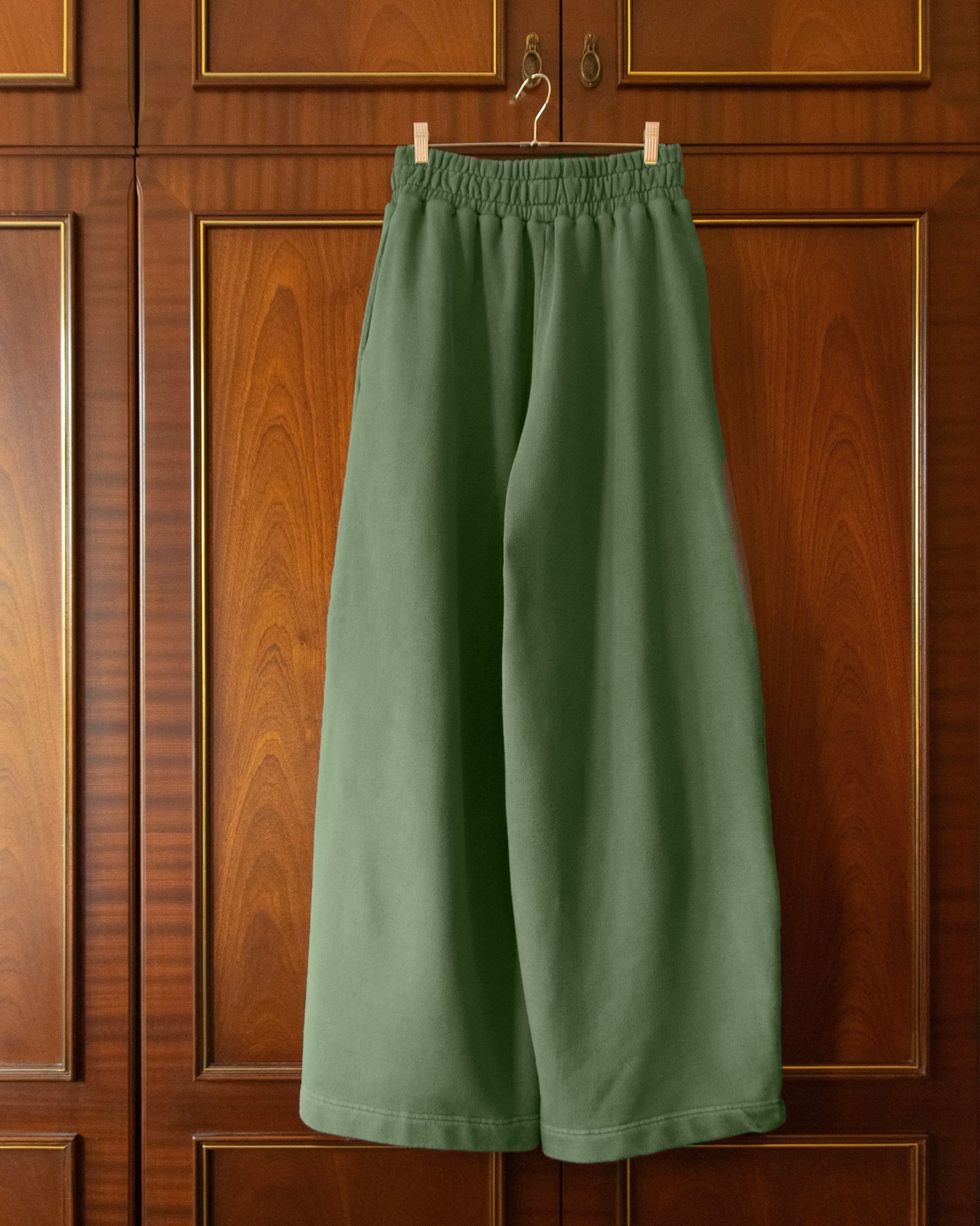 RELAXED JOGGERS IN EMERALD
