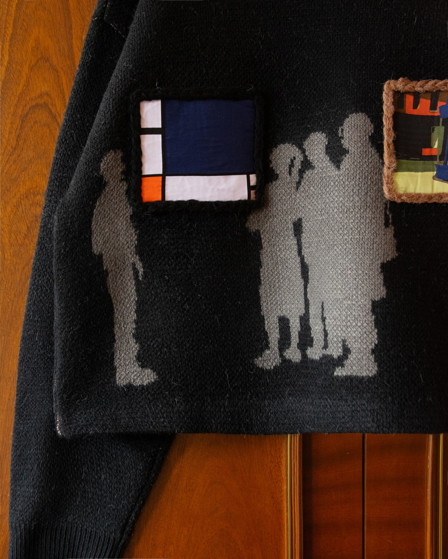 KNITTED GALLERY SWEATER IN BLACK