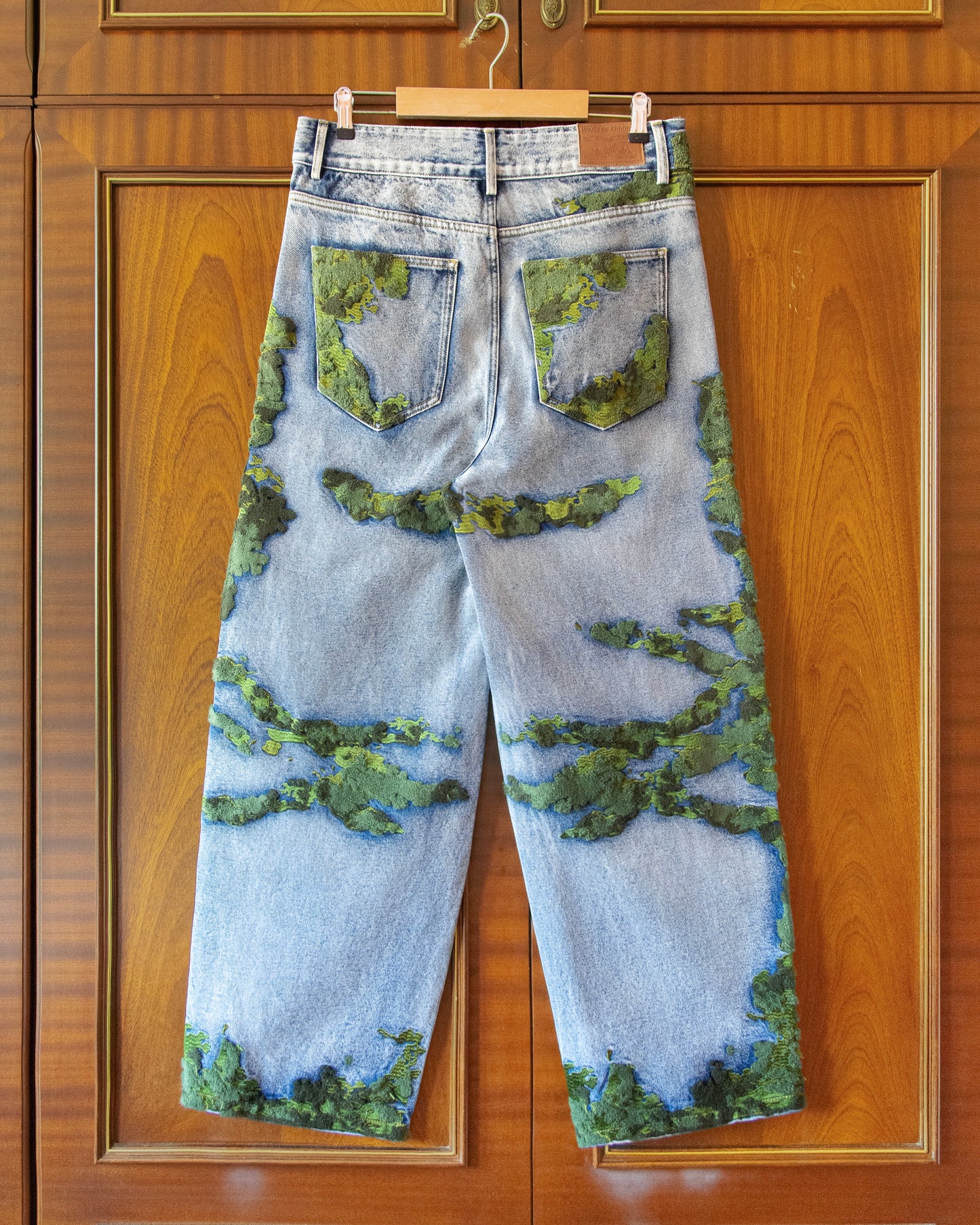 EMBROIDERED MOSS JEANS