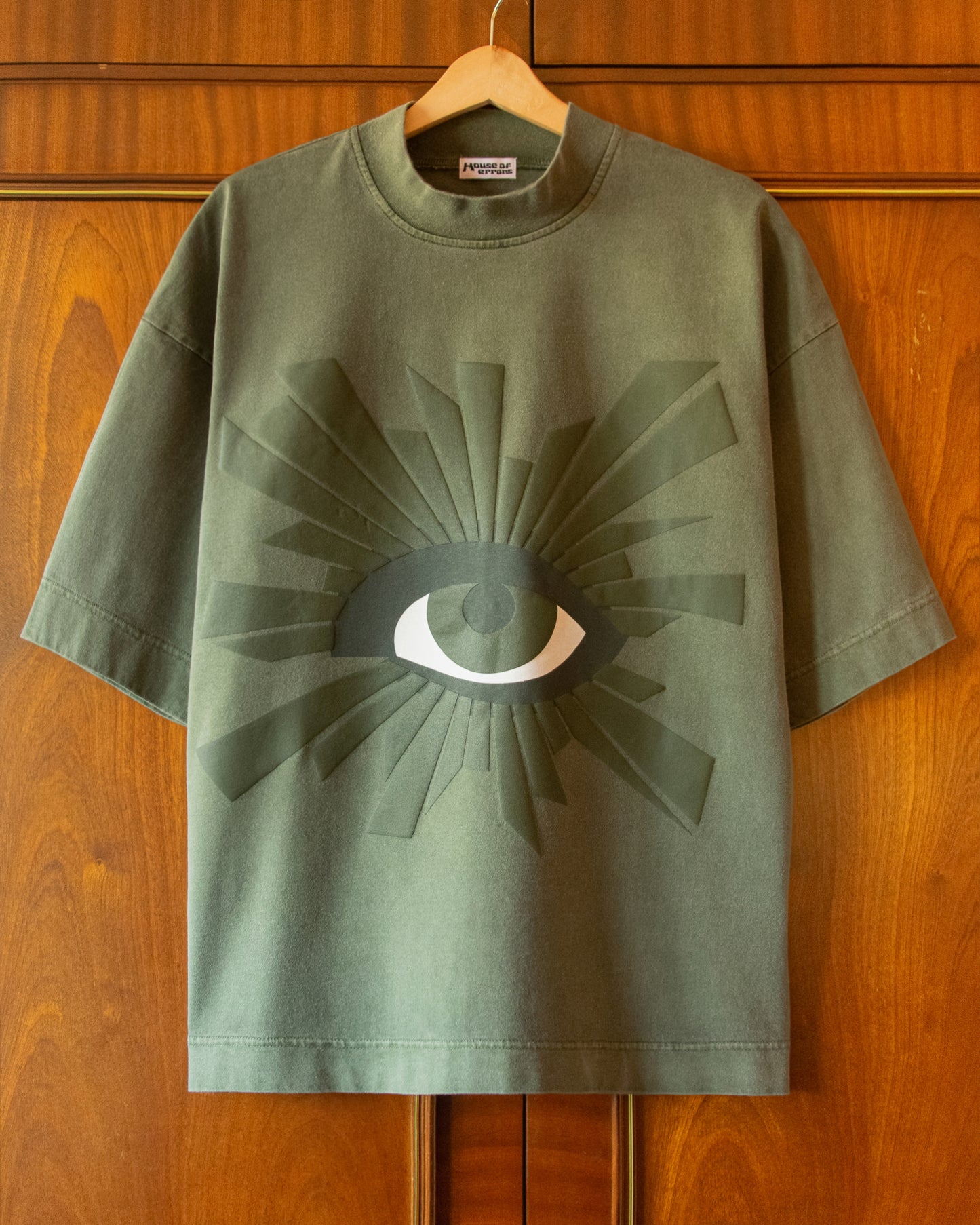 ALL-SEEING HEAVYWEIGHT TEE IN EMERALD