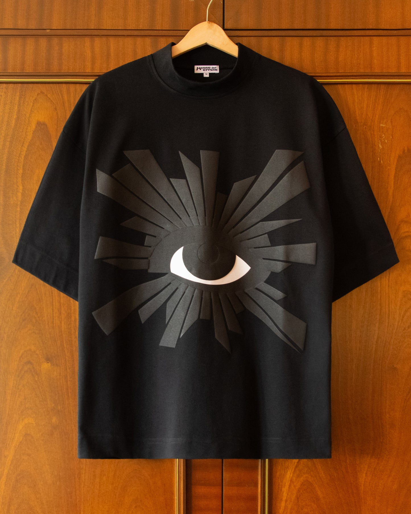 ALL-SEEING HEAVYWEIGHT TEE IN BLACK
