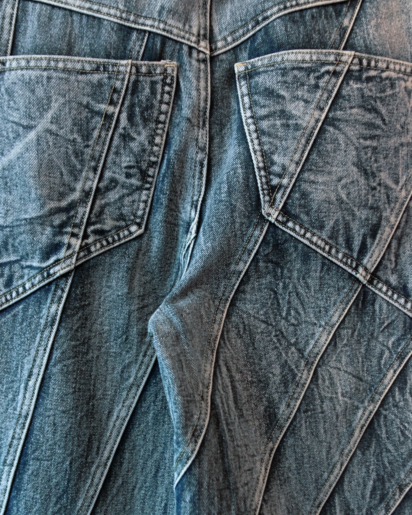 ALL-SEEING JEANS