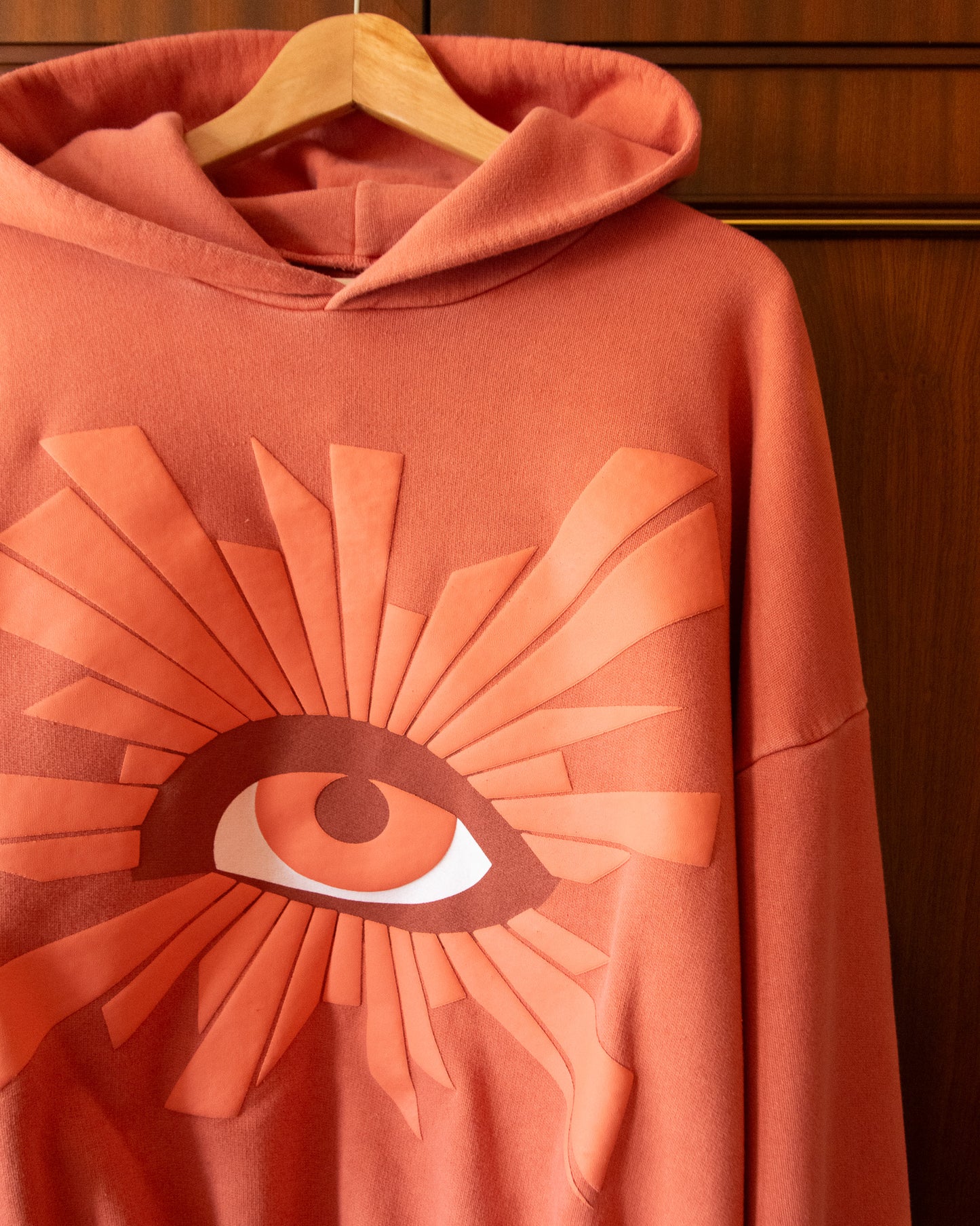 ALL-SEEING HOODIE IN SCARLET