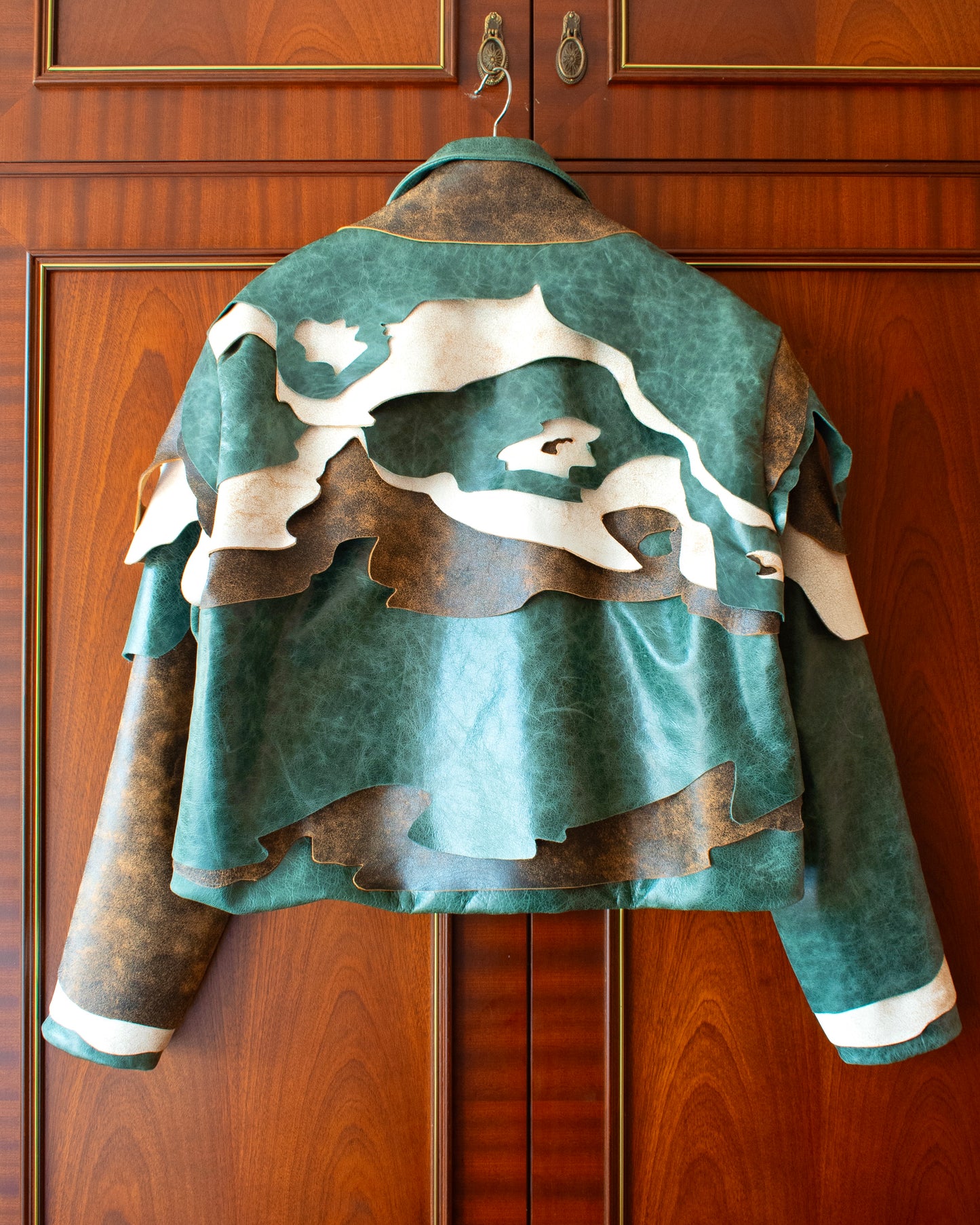 LEATHER TOPO JACKET IN ANTIQUE CAMO