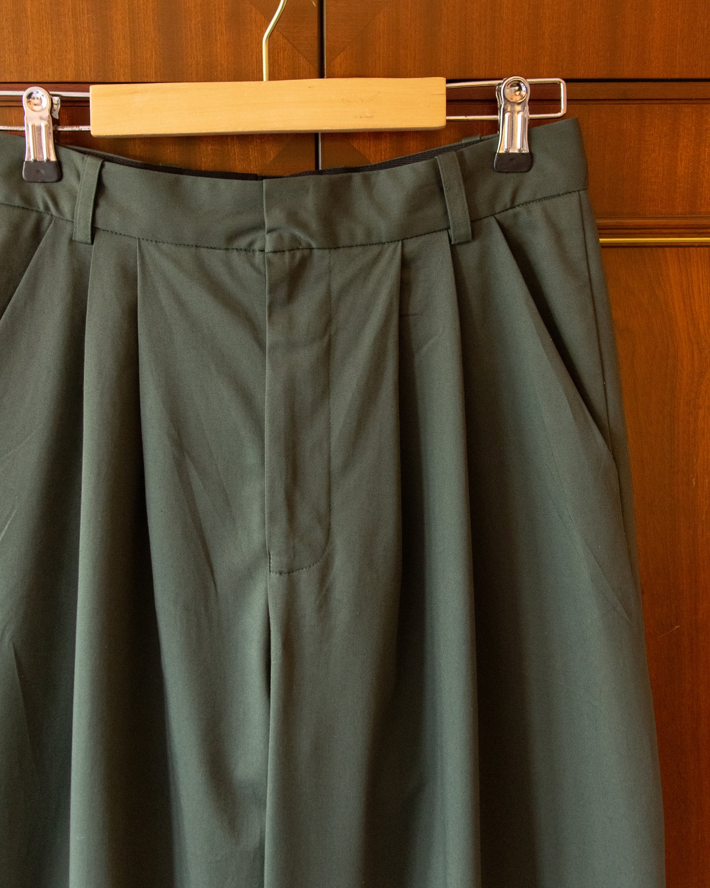 WIDE LEG CROWN TROUSERS IN GREEN