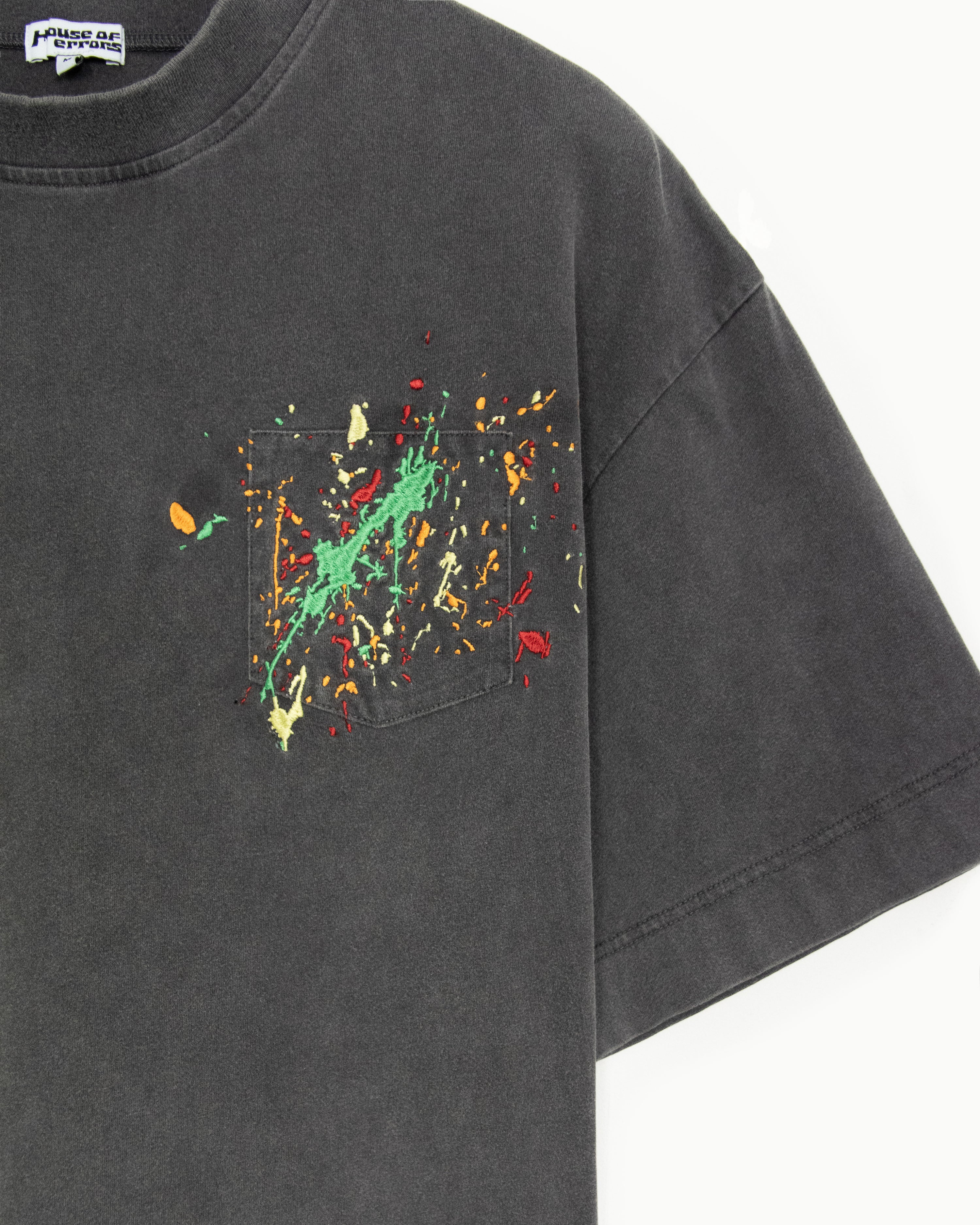 EMBROIDERED PAINT SPLATTER TEE IN GREY
