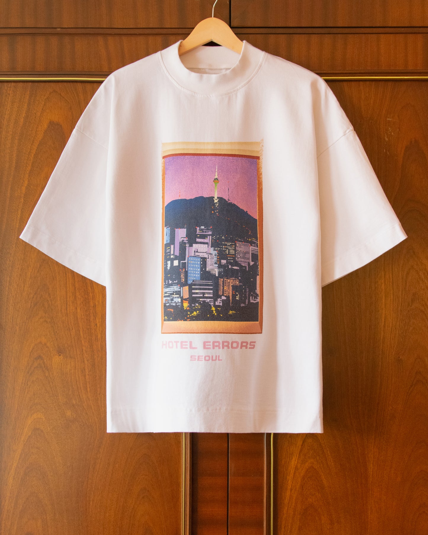 HOTEL ERRORS HEAVYWEIGHT TEE - SEOUL (WHITE)
