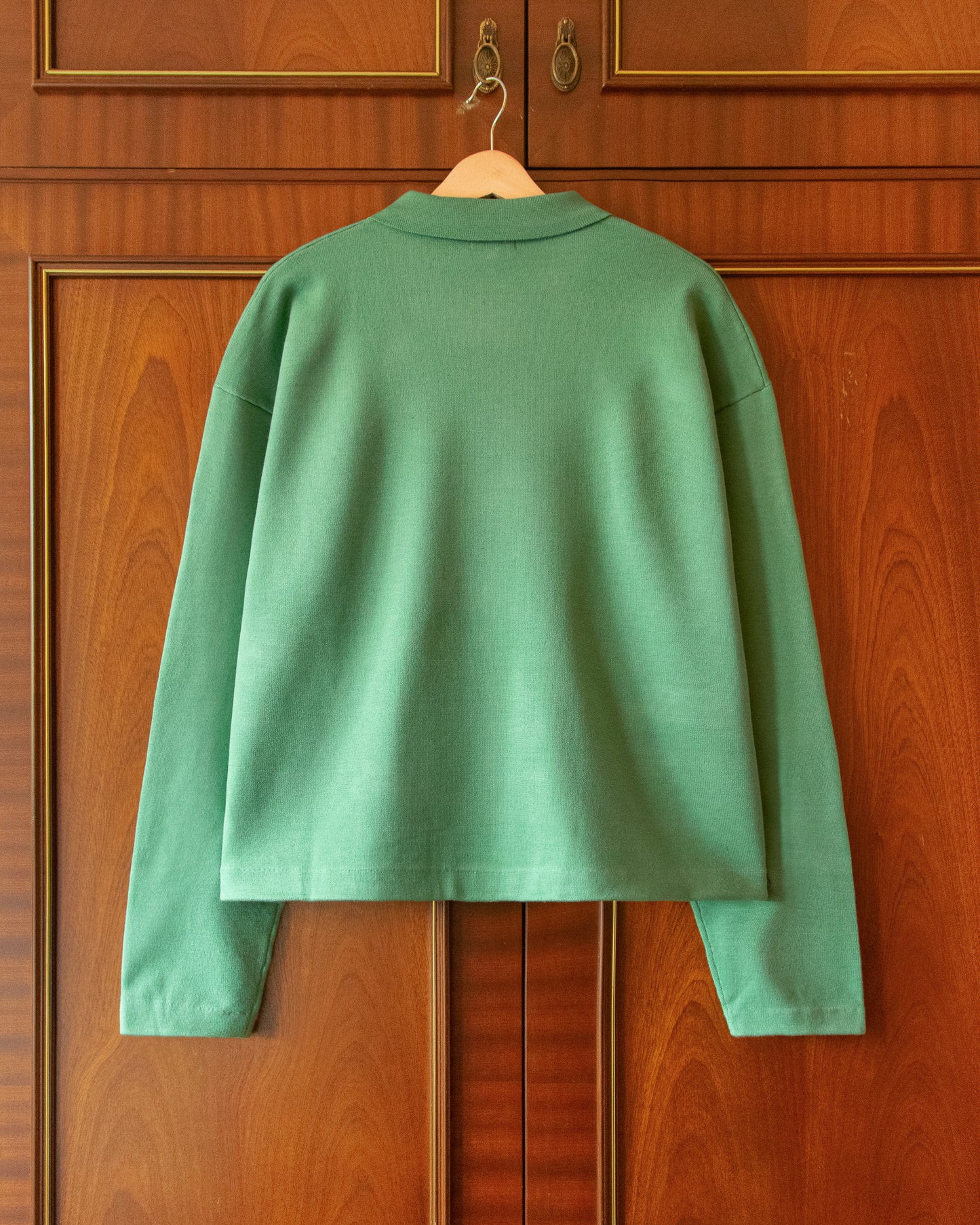 FINE KNIT TENNIS SWEATER